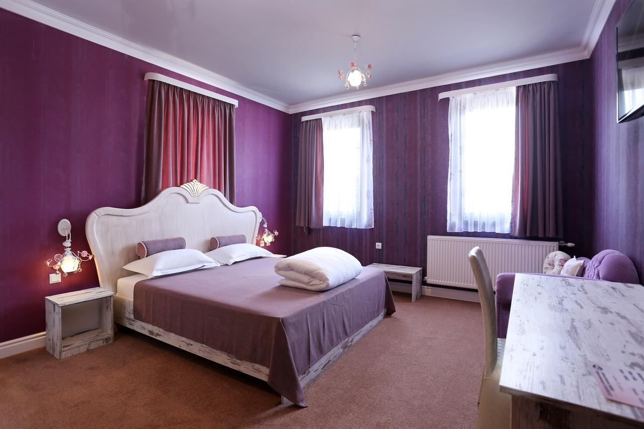 Hotel Green Garden Shumen Exterior photo