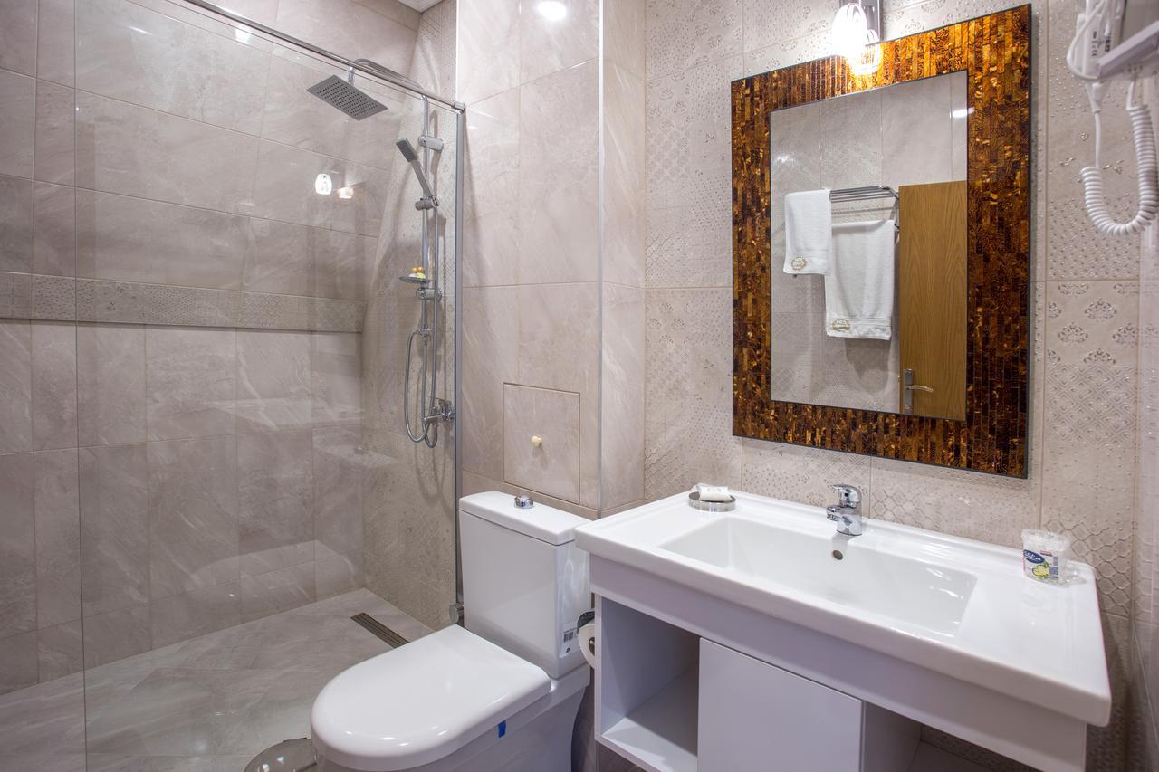 Hotel Green Garden Shumen Exterior photo